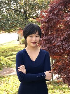 Rebecca Kuang Headshot