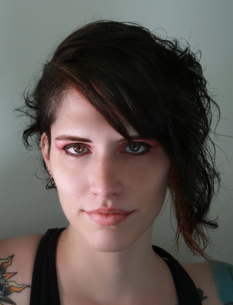 LindenALewisOFFICIALAuthorPhoto